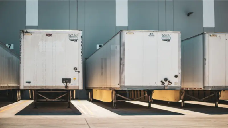 How to Move Large Items Without Damaging Your Vehicle